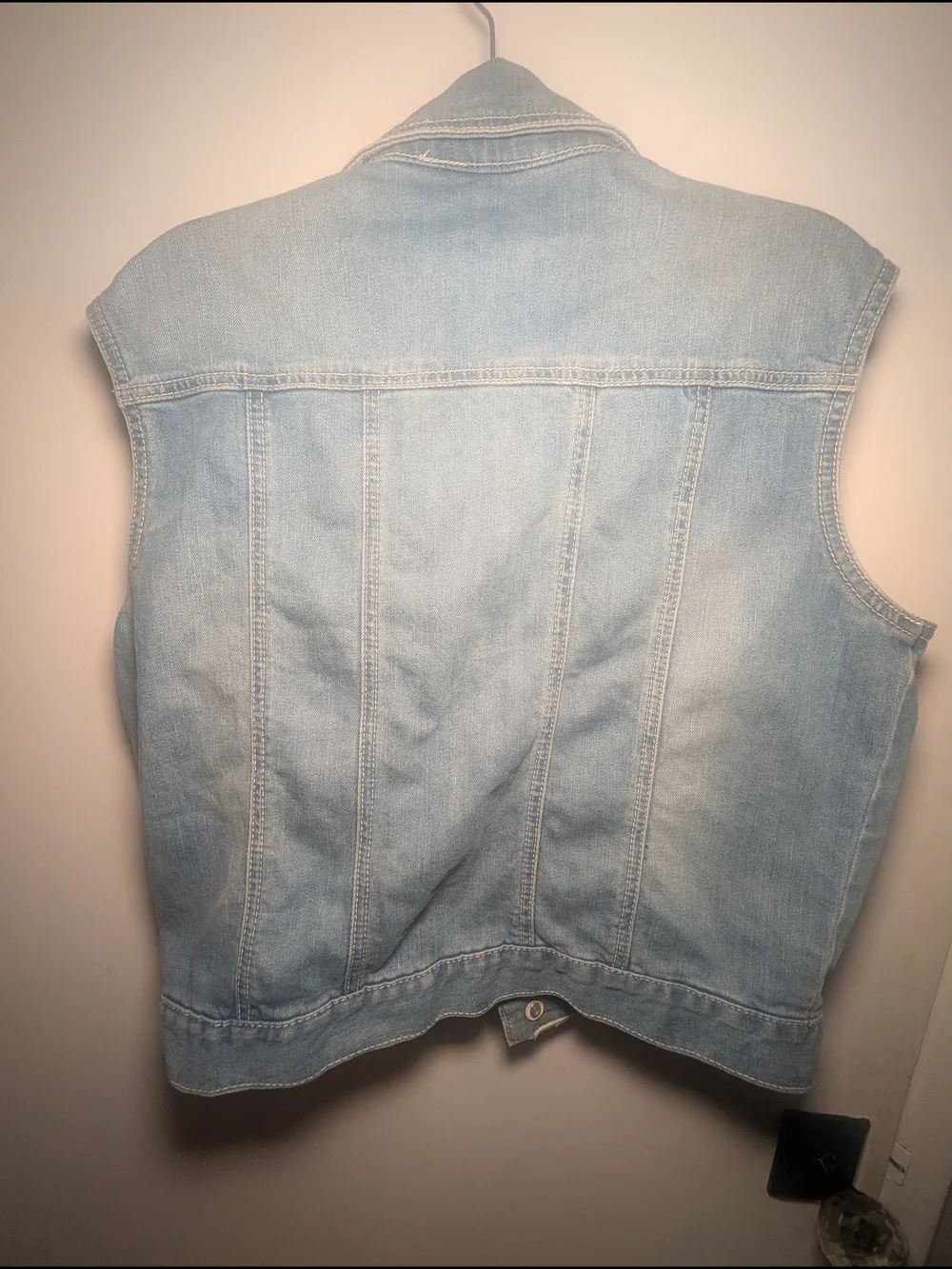 Western Boho Aesthetic Light Wash Denim Vest with White Lace Accents - Picture 3 of 8